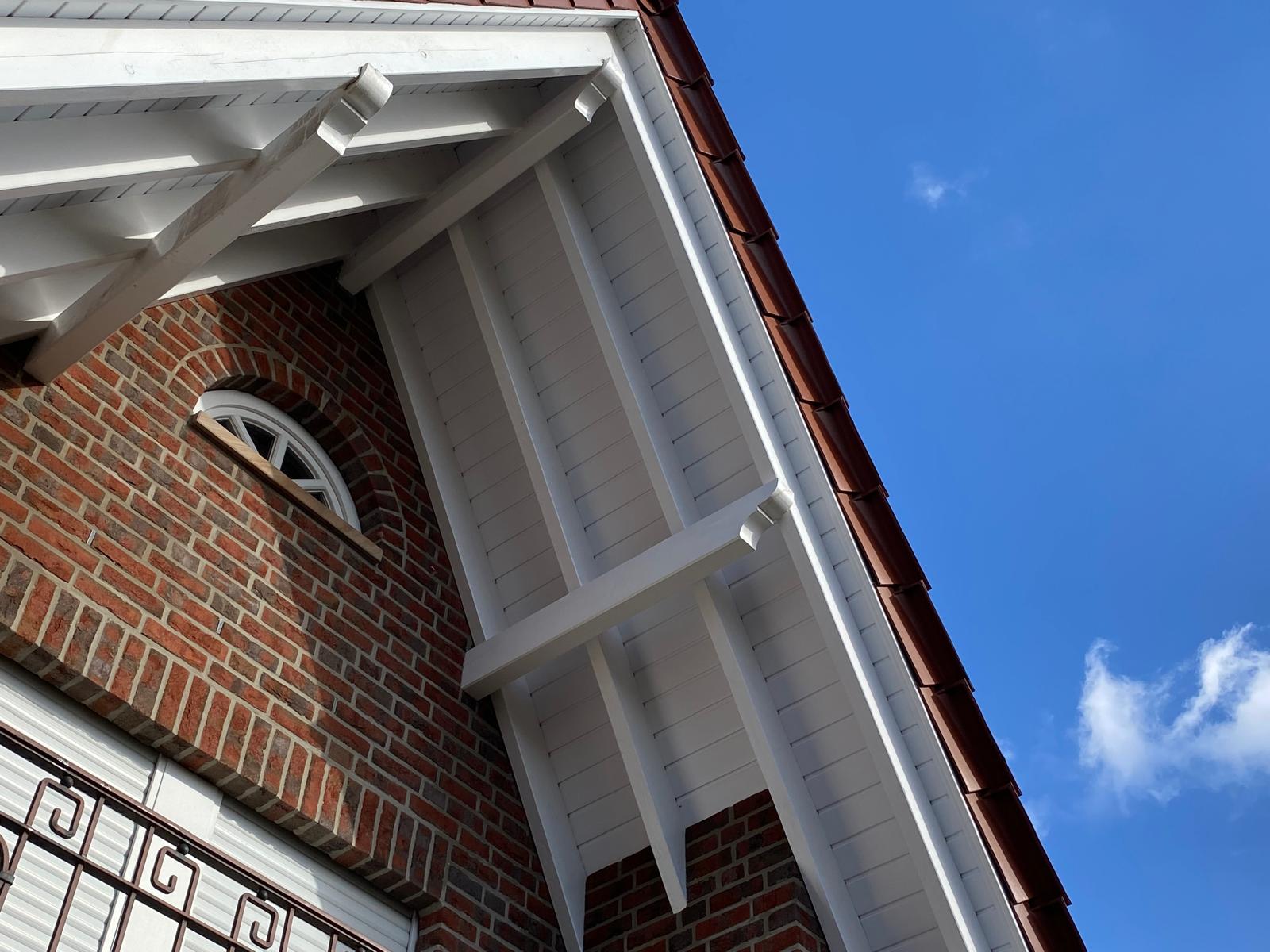 Reinigung von Dach&uuml;berst&auml;nden im Raum Nordhorn.